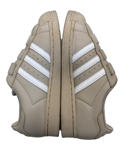 adidas（アディダス）adidas (アディダス) ローカットスニーカー ベージュ サイズ:23㎝の古着・服飾アイテム