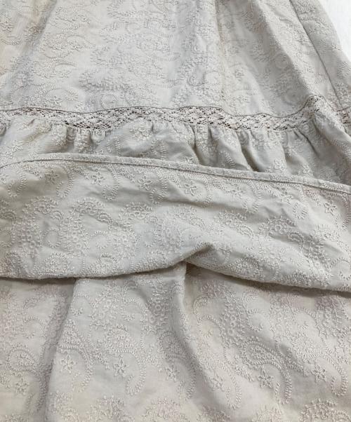 HER LIP TO（ハーリップトゥ）HER LIP TO (ハーリップトゥ) Paisley Cotton Lace Long Dress ベージュ サイズ:SIZE Mの古着・服飾アイテム