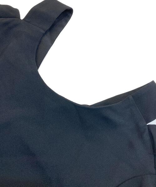MIU MIU（ミュウミュウ）MIU MIU (ミュウミュウ) オフショルダーワンピース ブラック サイズ:SIZE 38の古着・服飾アイテム