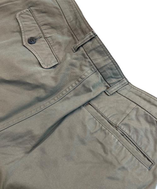 STILL BY HAND（スティルバイハンド）STILL BY HAND (スティルバイハンド) コットンギャバジンタックパンツ カーキ サイズ:SIZE 48の古着・服飾アイテム