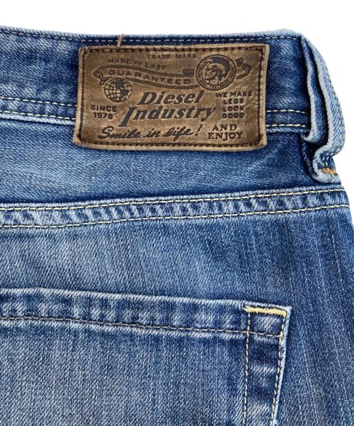 DIESEL（ディーゼル）DIESEL (ディーゼル) LARKEE デニムパンツ インディゴ サイズ:SIZE 83.5cm (W33)の古着・服飾アイテム