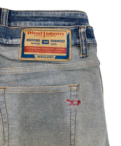 DIESEL（ディーゼル）DIESEL (ディーゼル) デニムパンツ インディゴ サイズ:SIZE W32の古着・服飾アイテム