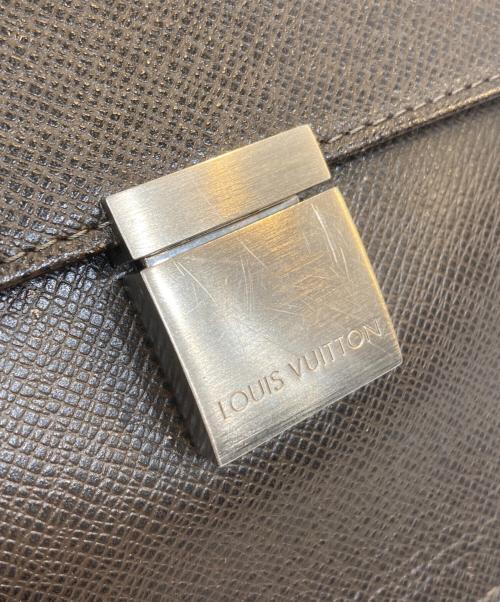 LOUIS VUITTON（ルイ ヴィトン）LOUIS VUITTON (ルイ ヴィトン) タイガ セレンガ クラッチバッグ ブラウンの古着・服飾アイテム