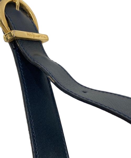Salvatore Ferragamo（サルヴァトーレ フェラガモ）Salvatore Ferragamo (サルヴァトーレ フェラガモ) ヴァラリボンショルダーバッグ ネイビーの古着・服飾アイテム