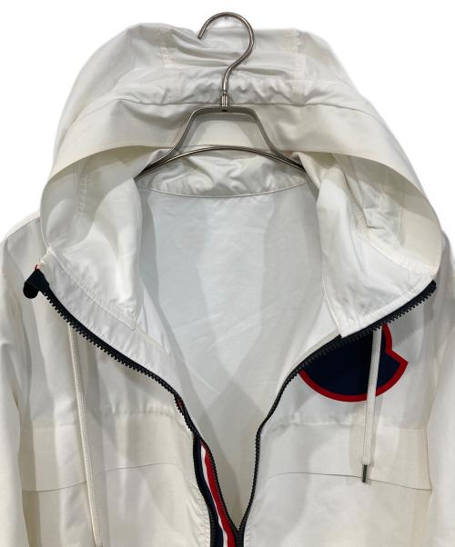 MONCLER（モンクレール）MONCLER (モンクレール) ジップアップパーカー ホワイト サイズ:SIZE 2の古着・服飾アイテム