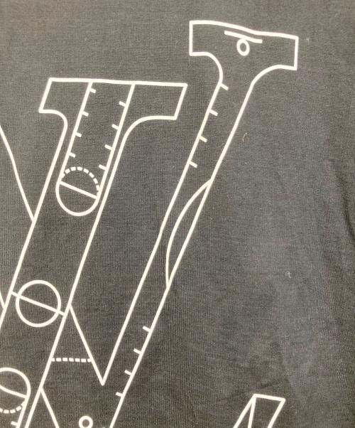 LOUIS VUITTON（ルイ ヴィトン）LOUIS VUITTON (ルイ ヴィトン) NBA (エヌビーエー) ロゴプリントTシャツ ブラック サイズ:SIZE Mの古着・服飾アイテム