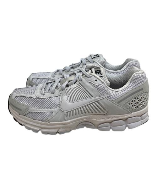 NIKE（ナイキ）NIKE (ナイキ) ズーム ボメロ 5 グレー サイズ:SIZE 27cmの古着・服飾アイテム