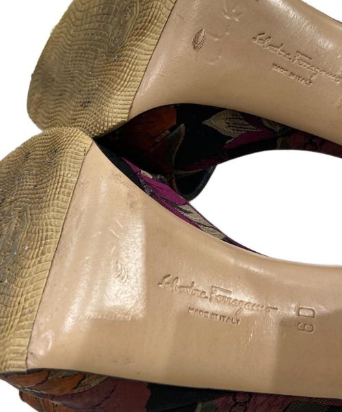 Salvatore Ferragamo（サルヴァトーレ フェラガモ）Salvatore Ferragamo (サルヴァトーレ フェラガモ) ヒールパンプス ブラック サイズ:SIZE 6Dの古着・服飾アイテム