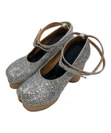 Maison Margiela（メゾンマルジェラ）の古着「タビ グリッター プラットフォーム パンプス」｜シルバー