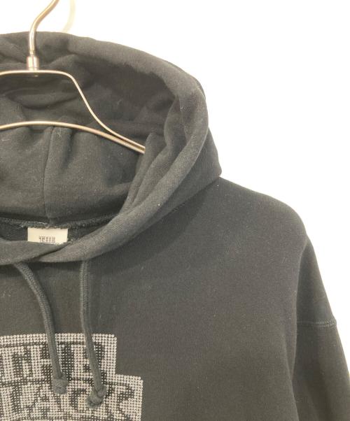 THE BLACK EYE PATCH（ブラックアイパッチ）THE BLACK EYE PATCH (ブラックアイパッチ) ラインストーンロゴパーカー ブラック サイズ:SIZE Mの古着・服飾アイテム