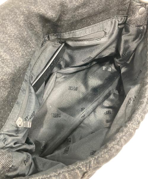 DIESEL（ディーゼル）DIESEL (ディーゼル) CHARM-D SHOULDER M/チャームディー ショルダーエム グレーの古着・服飾アイテム