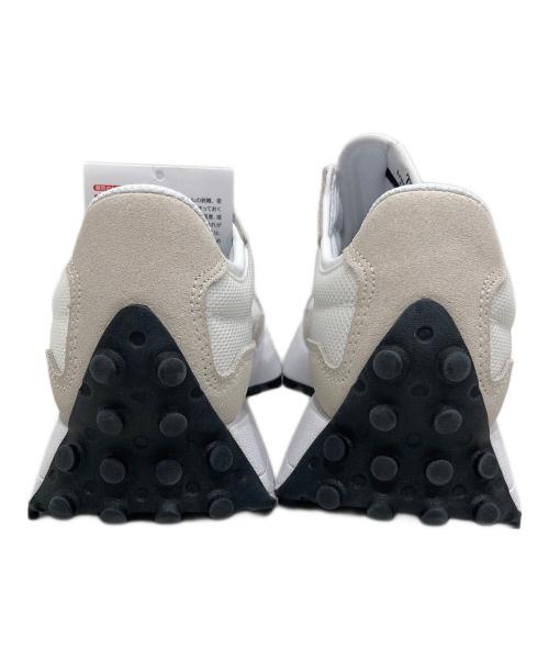 NEW BALANCE（ニューバランス）NEW BALANCE (ニューバランス) 327ローカットスニーカー ホワイト サイズ:24cm 未使用品の古着・服飾アイテム