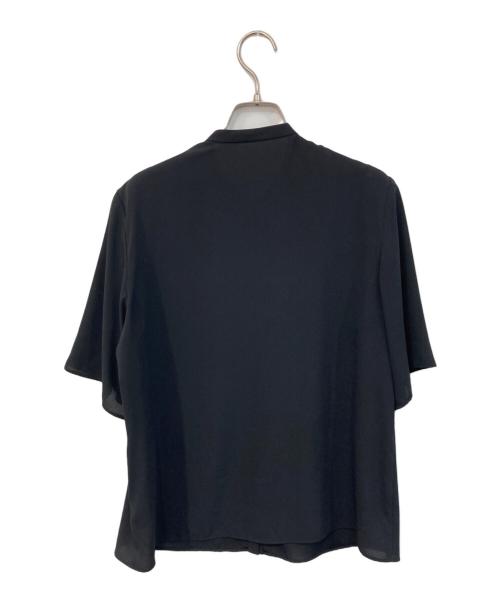 icB（アイシービー）icB (アイシービー) BackSatinAmunzen/バックサテンアムンゼン  5分袖ラッフルデザインブラウス ブラック サイズ:SIZE Sの古着・服飾アイテム