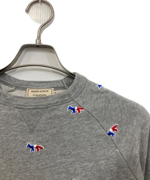 maison kitsune（メゾンキツネ）maison kitsune (メゾンキツネ) 総ロゴスウェット グレー サイズ:XXSの古着・服飾アイテム