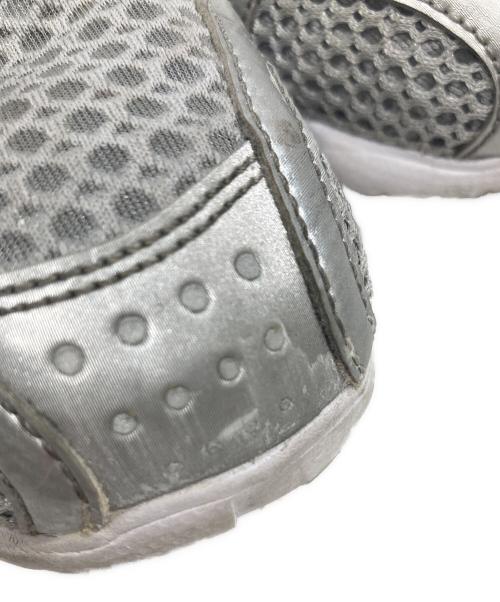 NIKE（ナイキ）NIKE (ナイキ) AIR ZOOM SPIRIDON CAGE 2 LT SMOKE GREY/METALLIC SILVER シルバー サイズ:27.5の古着・服飾アイテム