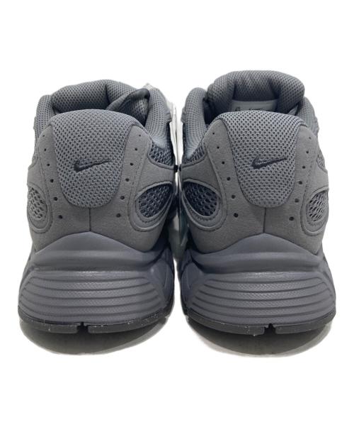 NIKE（ナイキ）NIKE (ナイキ) V5 RNR スニーカー グレー サイズ:SIZE 26.5cm 未使用品の古着・服飾アイテム