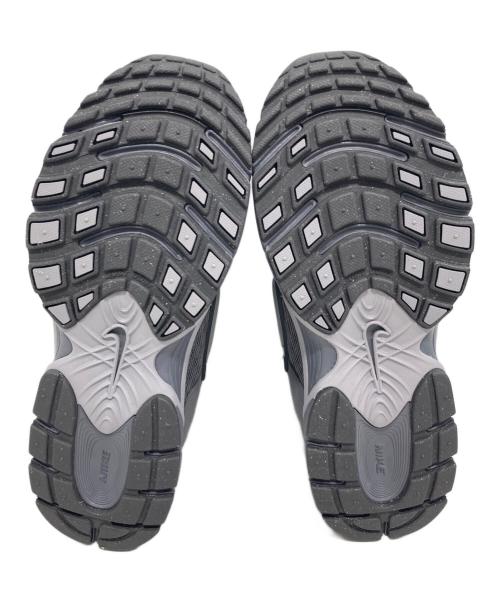 NIKE（ナイキ）NIKE (ナイキ) V5 RNR スニーカー グレー サイズ:SIZE 26.5cm 未使用品の古着・服飾アイテム