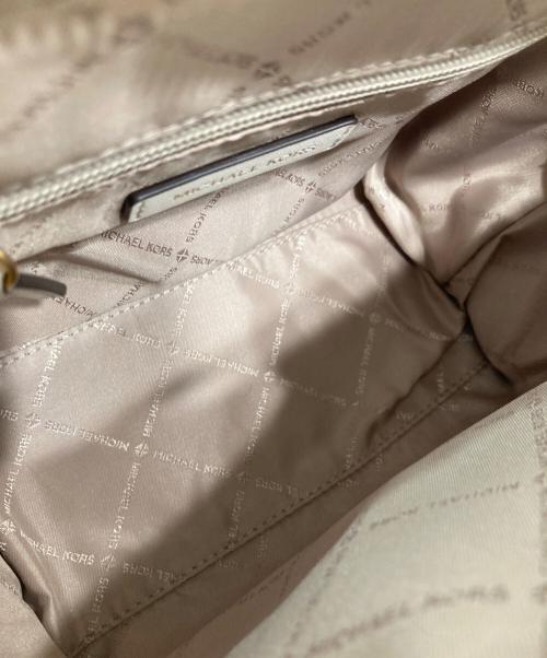 MICHAEL KORS（マイケル・コース）MICHAEL KORS (マイケル・コース) 2WAYショルダーバッグ ホワイトの古着・服飾アイテム