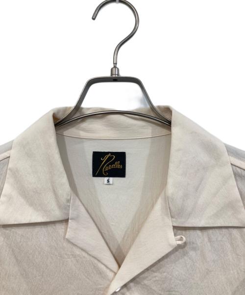 Needles（ニードルズ）Needles (ニードルズ) Papillon Emb  S S shirt/パピヨン・エンブ・ショートスリーブ・シャツ アイボリー サイズ:SIZE Sの古着・服飾アイテム