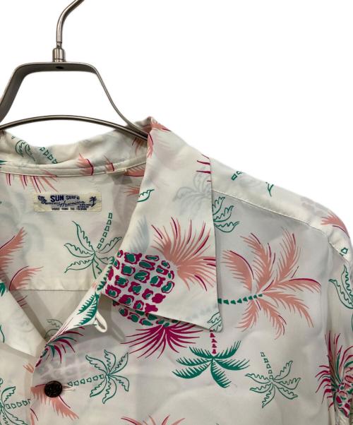 Sun Surf（サンサーフ）Sun Surf (サンサーフ) レーヨン ハワイアンシャツ ホワイト サイズ:FREEの古着・服飾アイテム