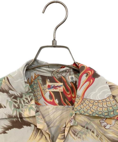 Sun Surf（サンサーフ）Sun Surf (サンサーフ) アロハシャツ ホワイト サイズ:SIZE XSの古着・服飾アイテム