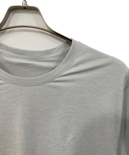 ARC'TERYX（アークテリクス）ARC'TERYX (アークテリクス) コーマッククルー ライトグレー サイズ:SIZE Lの古着・服飾アイテム