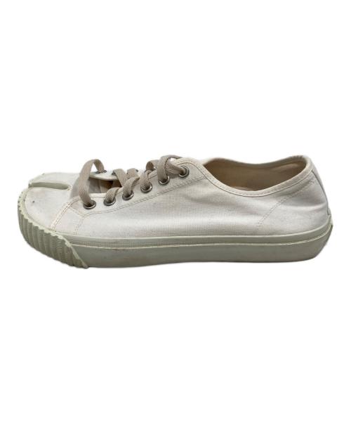 Maison Margiela（メゾンマルジェラ）Maison Margiela (メゾンマルジェラ) Destroy processing TABI SNEAKERS ホワイト サイズ:42の古着・服飾アイテム