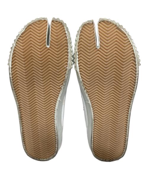 Maison Margiela（メゾンマルジェラ）Maison Margiela (メゾンマルジェラ) Destroy processing TABI SNEAKERS ホワイト サイズ:42の古着・服飾アイテム