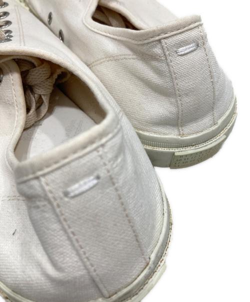 Maison Margiela（メゾンマルジェラ）Maison Margiela (メゾンマルジェラ) Destroy processing TABI SNEAKERS ホワイト サイズ:42の古着・服飾アイテム