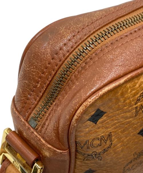 MCM（エムシーエム）MCM (エムシーエム) ヴィセトス ショルダーバッグ ブラウンの古着・服飾アイテム