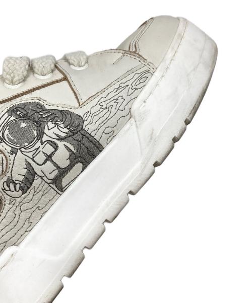 derschutze（デルシュッツ）derschutze (デルシュッツ) Astro Chunky Sneaker/アストロ チャンキー スニーカー ホワイト サイズ:SIZE US 6.5の古着・服飾アイテム