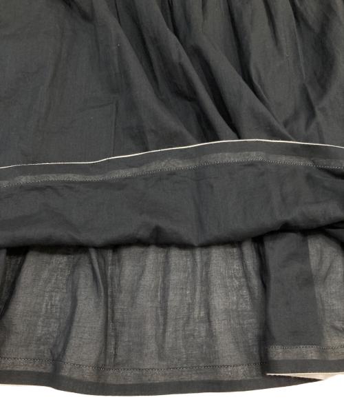 FRAY ID（フレイ アイディー）FRAY ID (フレイ アイディー) ニットコンビタックティアードワンピ ブラック サイズ:FREEの古着・服飾アイテム