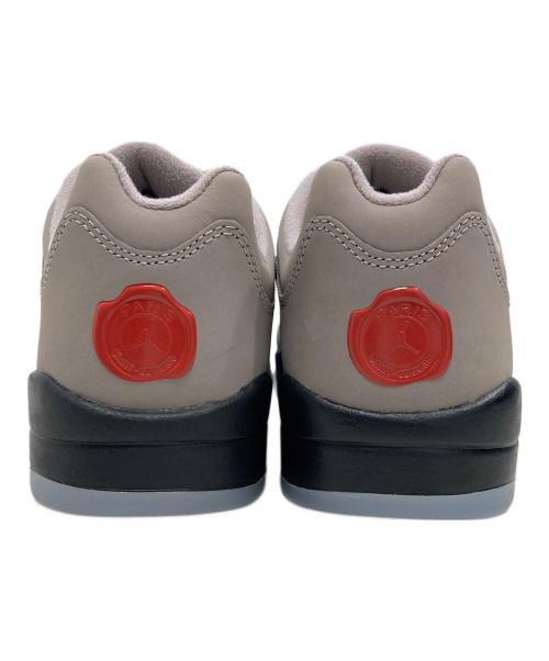 NIKE（ナイキ）NIKE (ナイキ) PSG (パリ・サンジェルマンFC) Air Jordan 5 Retro Low グレー サイズ:27.5cm 未使用品の古着・服飾アイテム