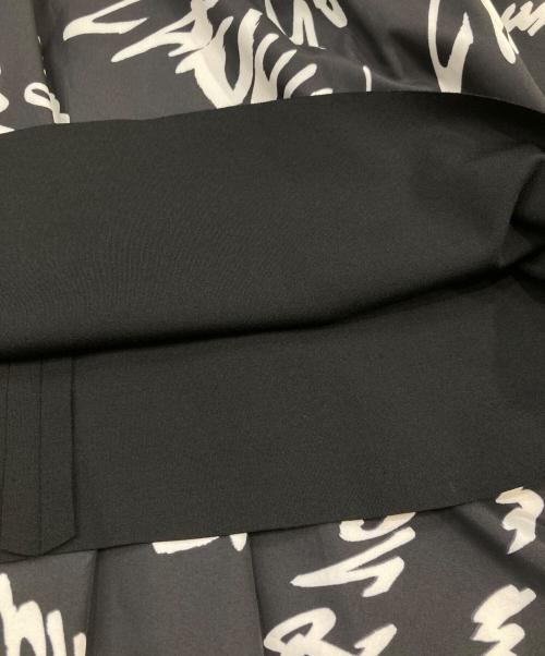 LANVIN en Bleu（ランバンオンブルー）LANVIN en Bleu (ランバンオンブルー) 総ロゴブラウス ブラック サイズ:38の古着・服飾アイテム