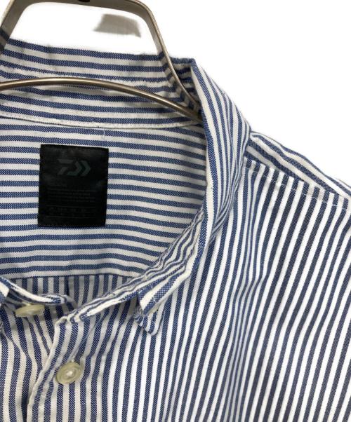 DAIWA PIER39（ダイワ ピア39）DAIWA PIER39 (ダイワ ピア39) TECH BUTTON DOWN SHIRT L/S STRIPE ブルー×ホワイト サイズ:SIZE Mの古着・服飾アイテム