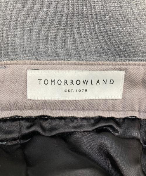 TOMORROW LAND（トゥモローランド）TOMORROW LAND (トゥモローランド) ポリエステルツイル ２タックスラックスパンツ グレー サイズ:44の古着・服飾アイテム