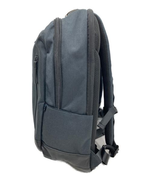 WHITEAGE（ホワイタージュ）WHITEAGE (ホワイタージュ) GEX Backpack L/ジーイーエックス バックパック エル グレー 未使用品の古着・服飾アイテム