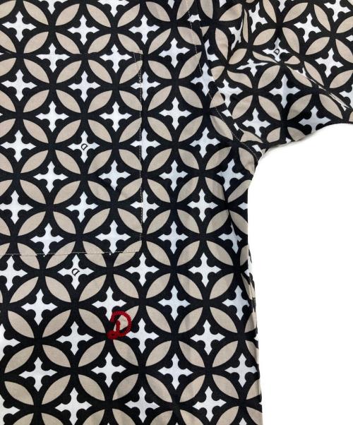 DRESSTERIOR（ドレステリア）DRESSTERIOR (ドレステリア) オーバーラップサークル ショートスリーブシャツ ベージュ サイズ:SIZE Mの古着・服飾アイテム
