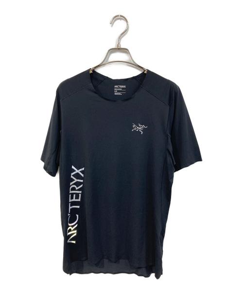 ARC'TERYX（アークテリクス）ARC'TERYX (アークテリクス) Norvan Downward Logo Short Sleeve ブラック サイズ:Sの古着・服飾アイテム