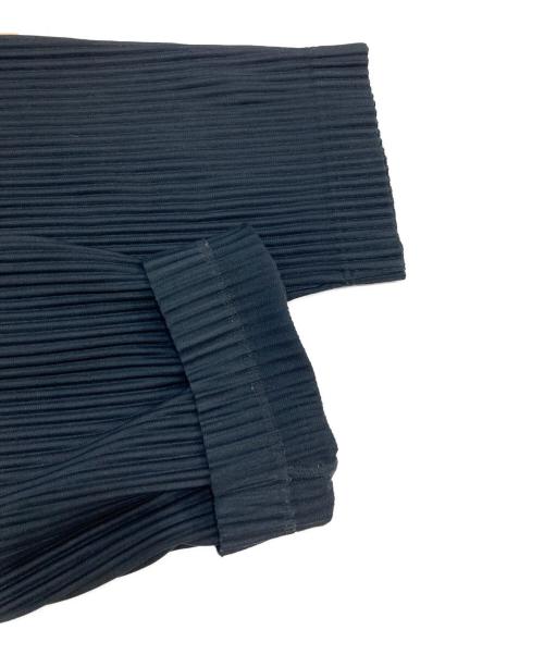 HOMME PLISSE ISSEY MIYAKE（オム プリッセ イッセイ ミヤケ）HOMME PLISSE ISSEY MIYAKE (オム プリッセ イッセイ ミヤケ) プリーツテーパードパンツ ブラック サイズ:SIZE 3の古着・服飾アイテム