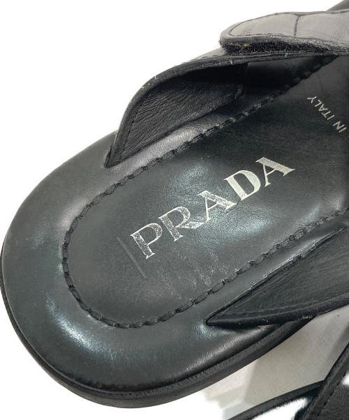 PRADA（プラダ）PRADA (プラダ) クロスレザーサンダル ブラック サイズ:不明の古着・服飾アイテム