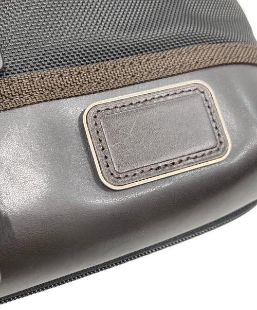 TUMI（トゥミ）TUMI (トゥミ) ALPHA BRAVO Annapolis Zip Flap/アルファ ブラボー アナポリス ジップ フラップ ブラウンの古着・服飾アイテム