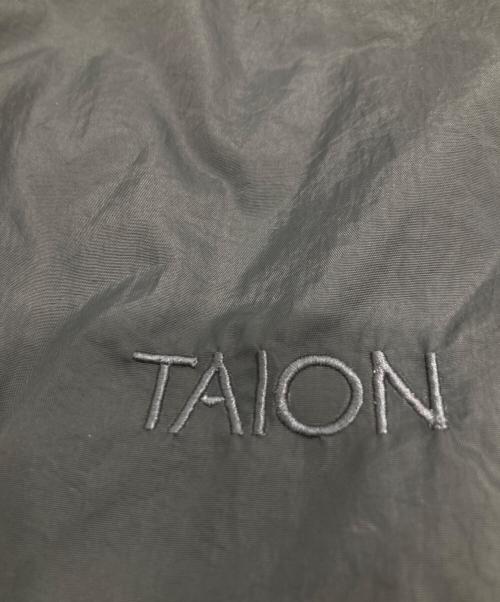 TAION（タイオン）TAION (タイオン) JOURNAL STANDARD (ジャーナルスタンダード) 別注 ミリタリーダウン ヘルメットバッグ グレーの古着・服飾アイテム
