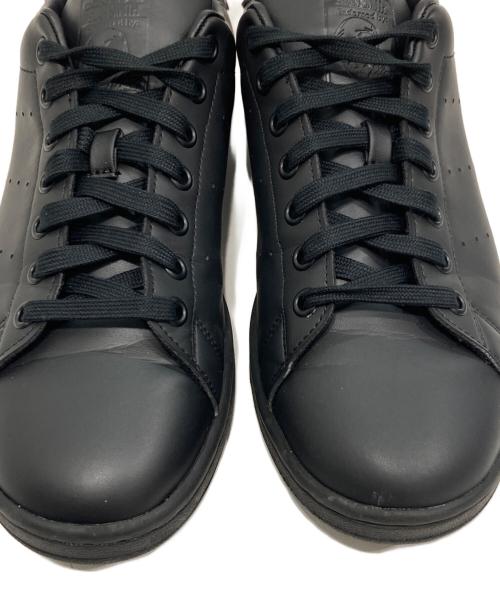 adidas（アディダス）adidas (アディダス) ローカットスニーカー ブラック サイズ:SIZE9 1/2の古着・服飾アイテム