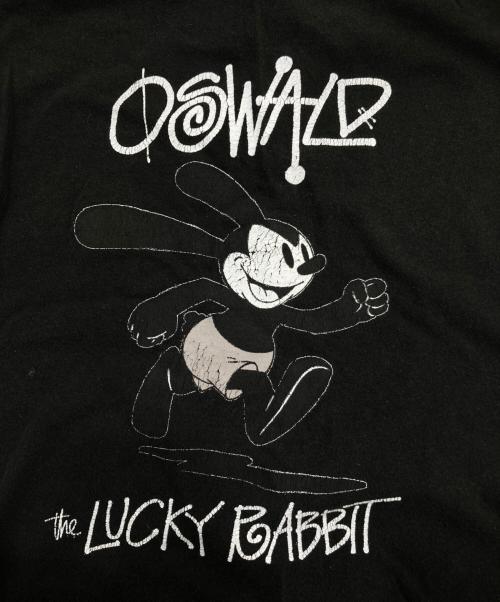 stussy（ステューシー）stussy (ステューシー) OSWALDプリントTシャツ/オズワルドプリントティーシャツ ブラック サイズ:SIZE XLの古着・服飾アイテム