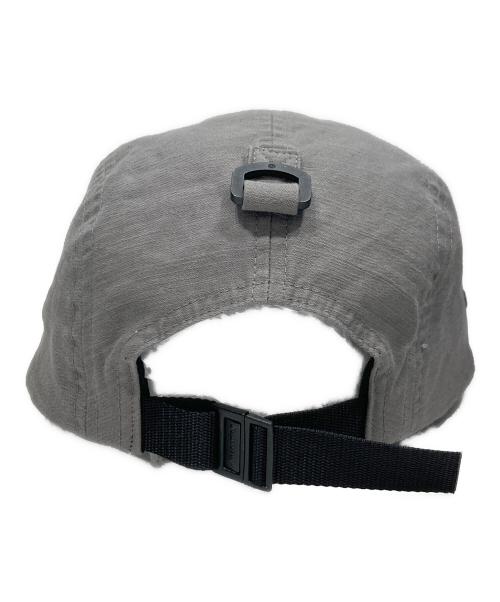 SUPREME（シュプリーム）SUPREME (シュプリーム) Arbic Label Camp Cap/アラビック・レーベル・キャンプ・キャップ グレーの古着・服飾アイテム