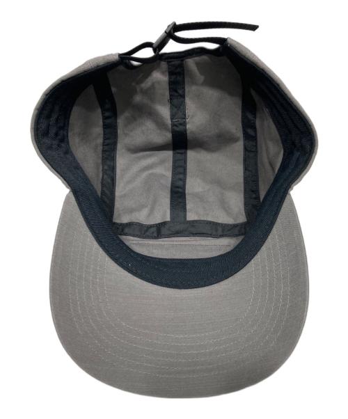 SUPREME（シュプリーム）SUPREME (シュプリーム) Arbic Label Camp Cap/アラビック・レーベル・キャンプ・キャップ グレーの古着・服飾アイテム