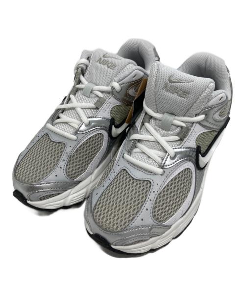NIKE（ナイキ）NIKE (ナイキ) V5 ランナー スニーカー シルバー サイズ:23.5 未使用品の古着・服飾アイテム