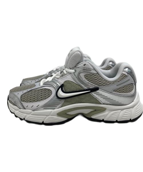NIKE（ナイキ）NIKE (ナイキ) V5 ランナー スニーカー シルバー サイズ:23.5 未使用品の古着・服飾アイテム