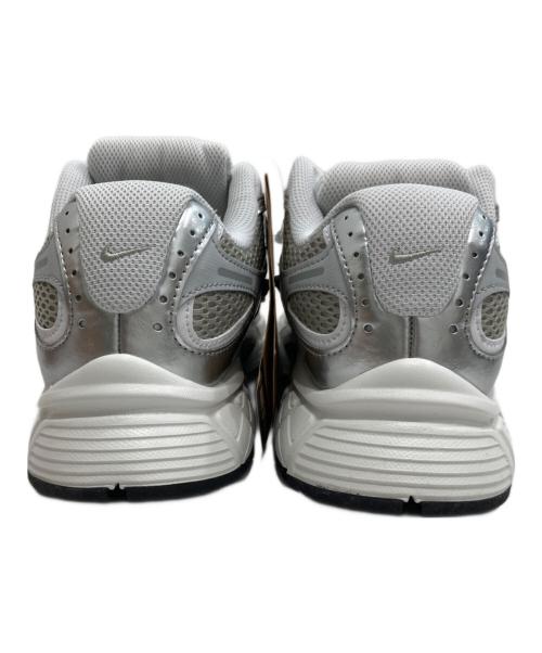 NIKE（ナイキ）NIKE (ナイキ) V5 ランナー スニーカー シルバー サイズ:23.5 未使用品の古着・服飾アイテム